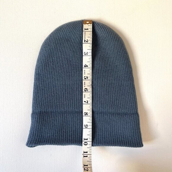 Banana Republic 100% Merino Wool Beanie - Picture 5 of 5